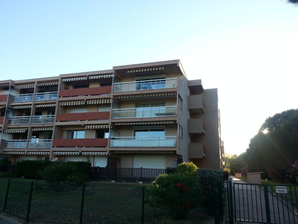 شقة Flat بورم لي ميموزا المظهر الخارجي الصورة